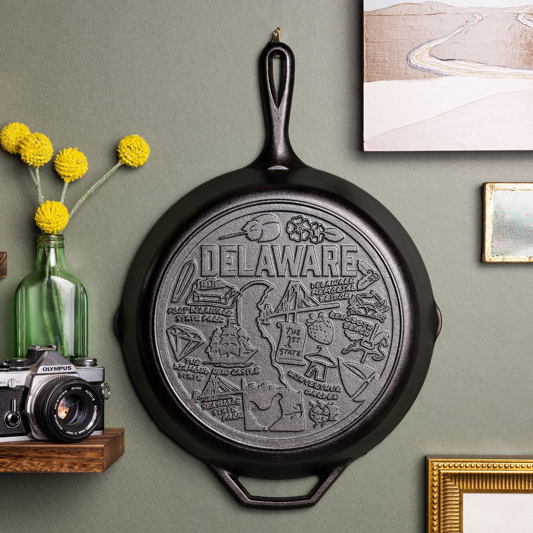 American Road Trip: 12 Inch Seasoned Cast Iron Skillet, Delaware - Image 2