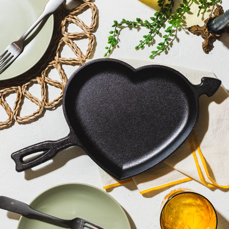 Seasoned Cast Iron Heart Skillet - Image 6