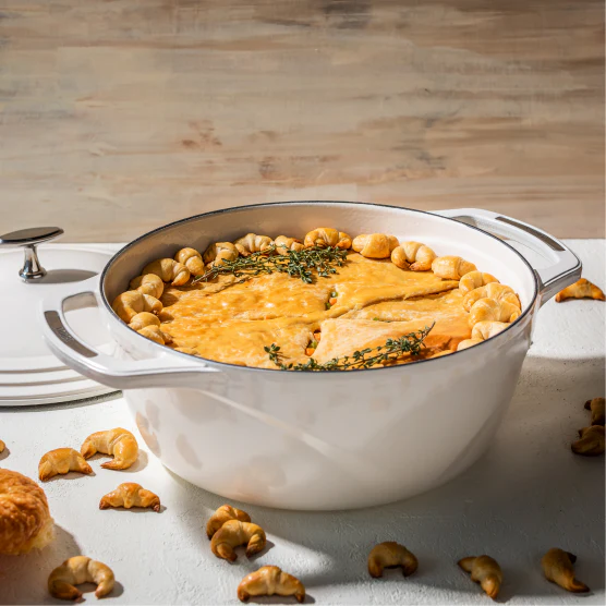 USA Enamel™ Cast Iron Dutch Oven - Image 98